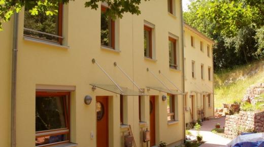 Holzfenster mit Unterlicht und Vorbaurollladen