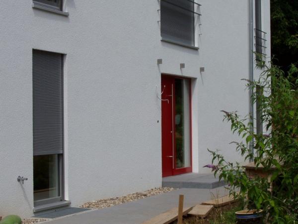 Holzfenster und Haustüre
