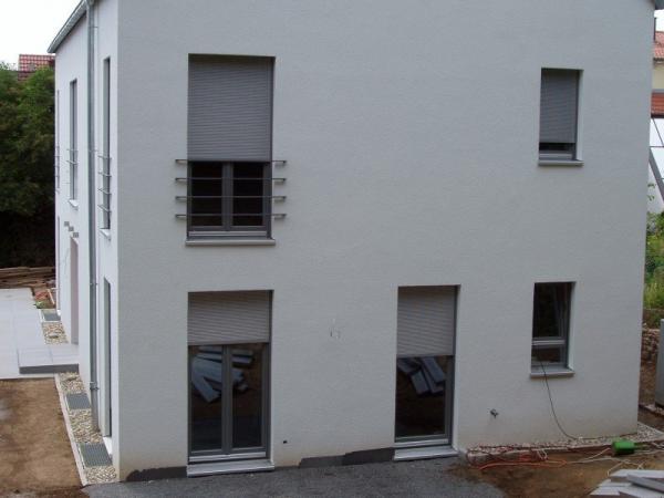 Holzfenster mit Rollläden