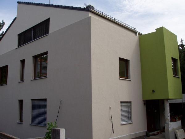 Holzfenster mit Raffstore