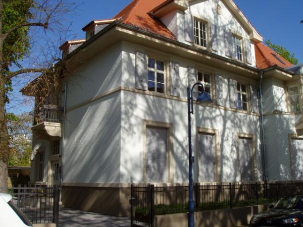 Holzfenster mit Sprossen, Oberlicht und Kämpferzierprofil
