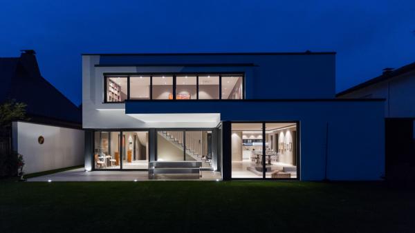 Fenster und Schiebetüren Holz-Alu